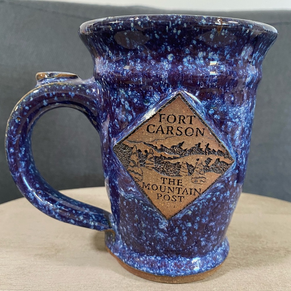 Potterssweel Fort Carson The Mountain Post Stoneware Mug/Kansas 15oz. - Picture 1 of 11